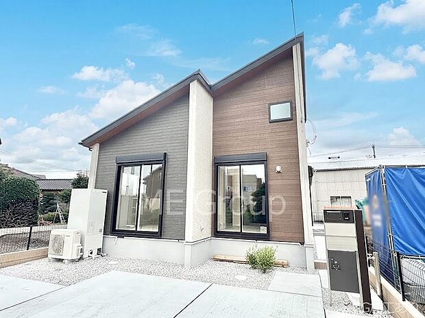 洗練された外観、上質な住空間が広がる室内は永く安心して過ごせる住居です。 