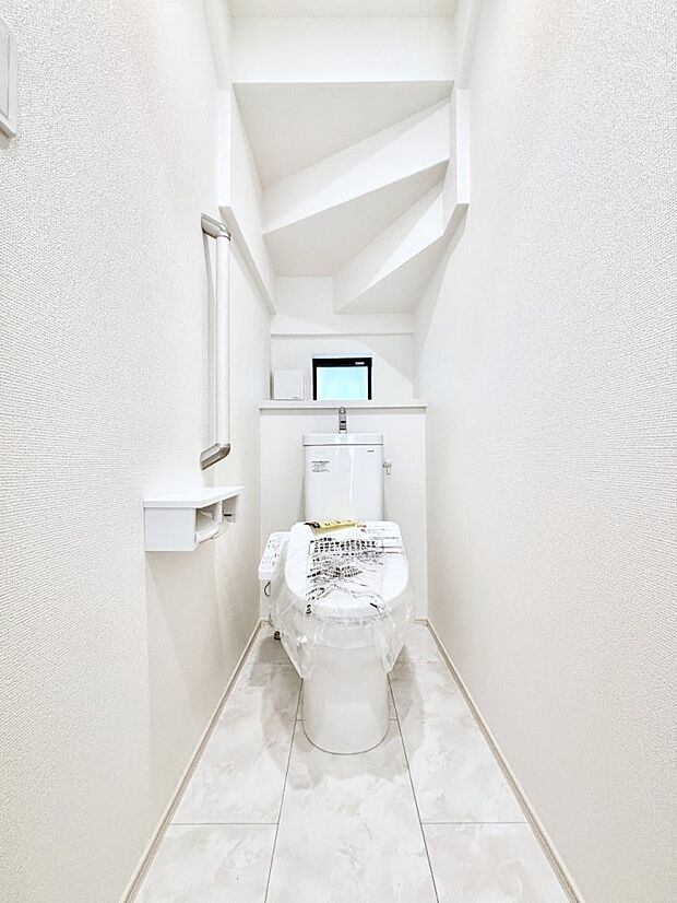 【トイレ】トイレは安心の２箇所！朝のバタバタも一安心です。