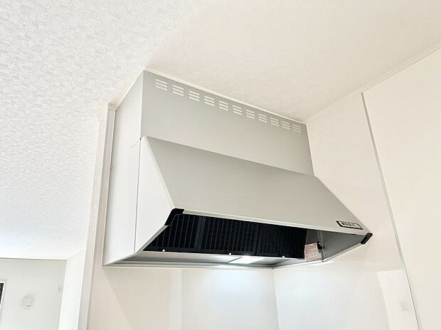 【その他設備(レンジフード)】基本的なお手入れはフィルターのみ！お手入れのしやすさも魅力です。