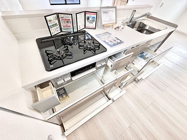 【その他設備(スライド収納)】使いやすさを優先したスライド式収納タイプ！