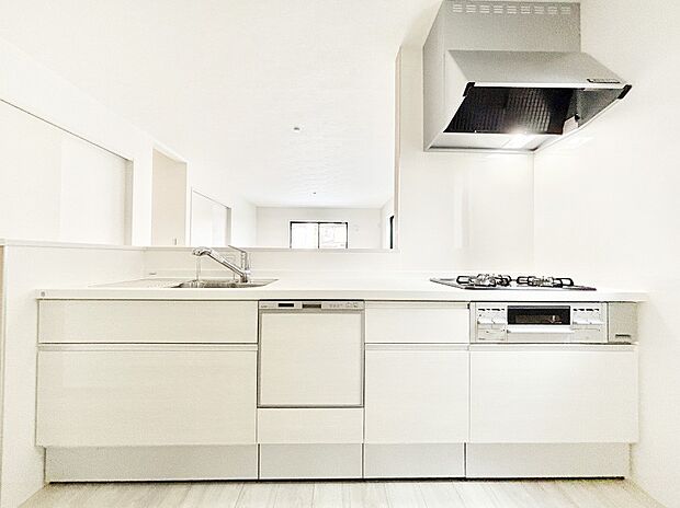 【キッチン】毎日使うキッチンだから、使いやすさ＆お手入れのしやすさにこだわりました。 