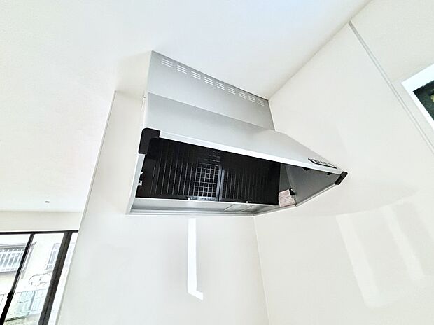 【その他設備(レンジフード)】基本的なお手入れはフィルターのみ！お手入れのしやすさも魅力です。