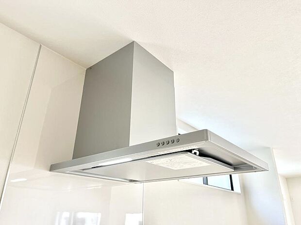 【レンジフード】基本的なお手入れはフィルターのみ!お手入れのしやすさも魅力です。