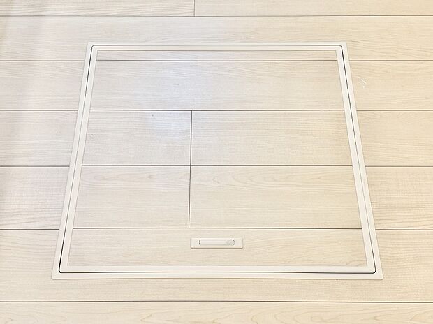 【その他設備(床下収納)】床下収納付き！日用品・非常用品の収納にも大活躍。