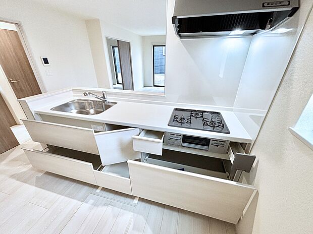 【その他設備(スライド収納)】使いやすさを優先したスライド式収納タイプ!