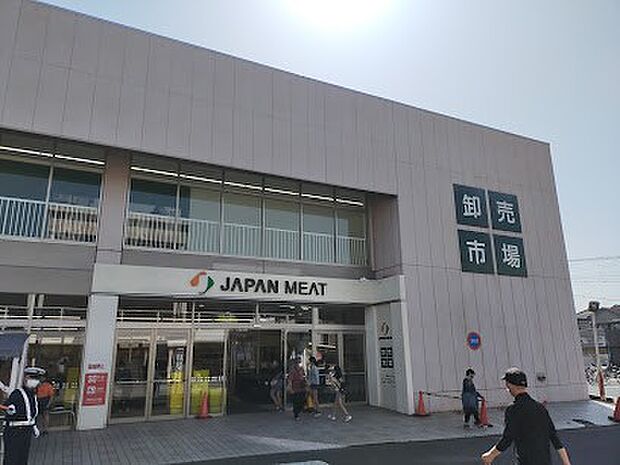 ジャパンミート卸売市場越谷店（約1,500m）