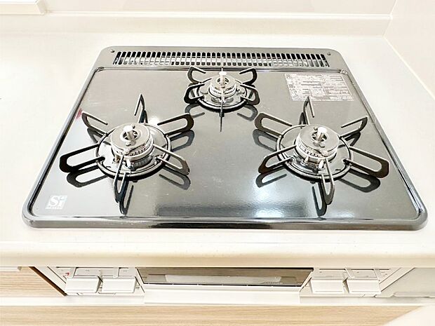 【その他設備(ガスコンロ)】三口ガスコンロでお料理が一気にはかどりそう