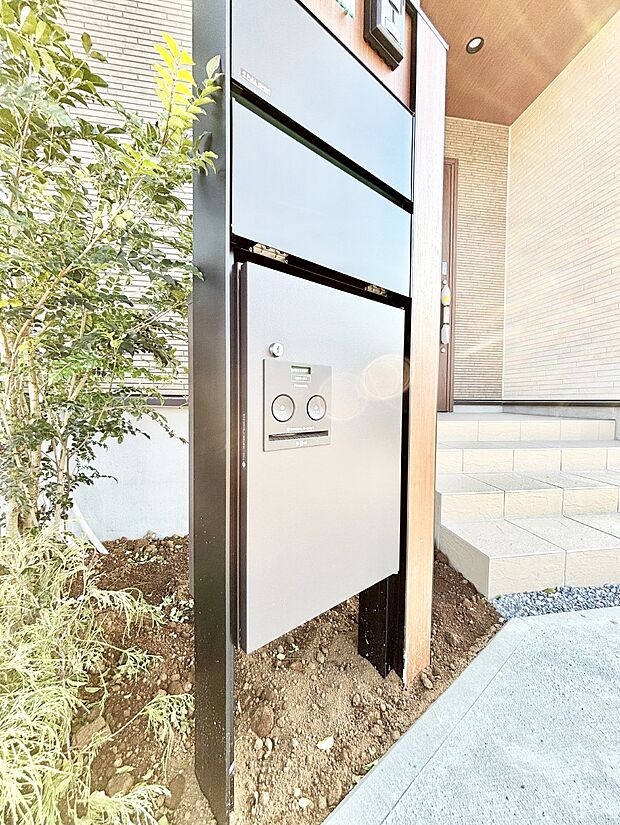 【その他現地】留守時の荷物の受け取りに便利な宅配ボックス