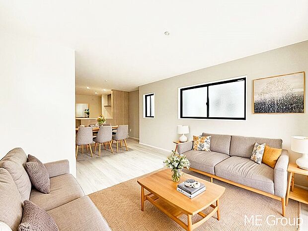 【リビング】落ち着いた雰囲気のＬＤＫは家族みんなの快適空間※家具はCGです