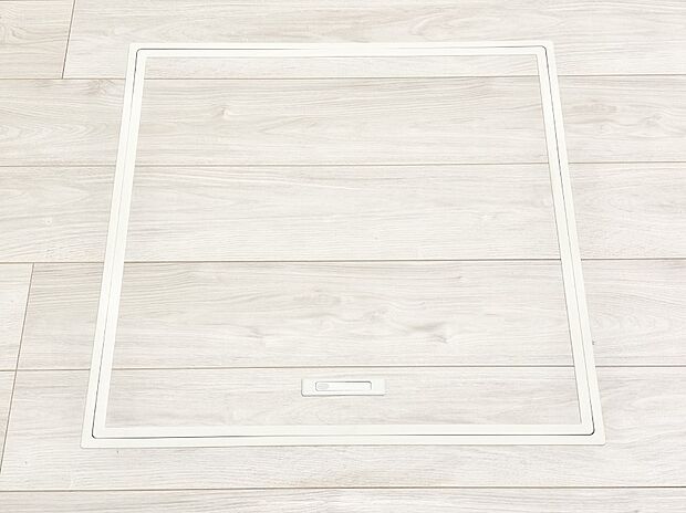 【その他設備(床下収納)】床下収納付き！日用品・非常用品の収納にも大活躍。