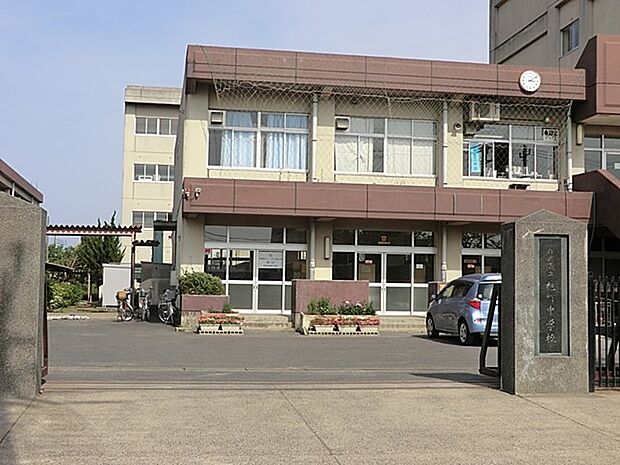 松戸市立旭町中学校(約1,200m・徒歩15分)