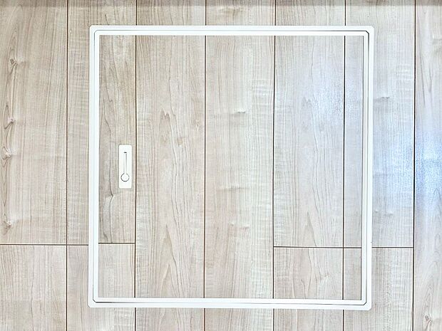 【その他設備(床下収納)】床下収納付き！日用品・非常用品の収納にも大活躍。