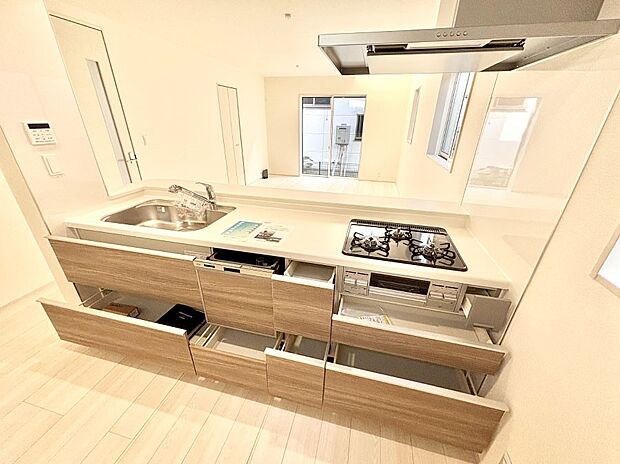 【その他設備(スライド収納)】使いやすさを優先したスライド式収納タイプ！