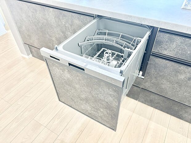 【その他設備(食洗機)】面倒なお片づけは食洗機にお任せ!家事の負担が減って、時間にも気持ちにもゆとりができます。