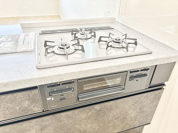 【その他設備(ガスコンロ)】三口ガスコンロでお料理が一気にはかどりそう