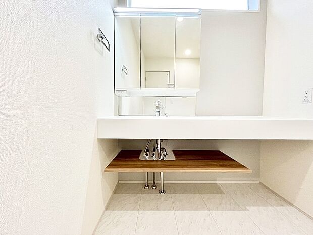 【洗面台・洗面所】収納力と機能性に優れた洗面化粧台