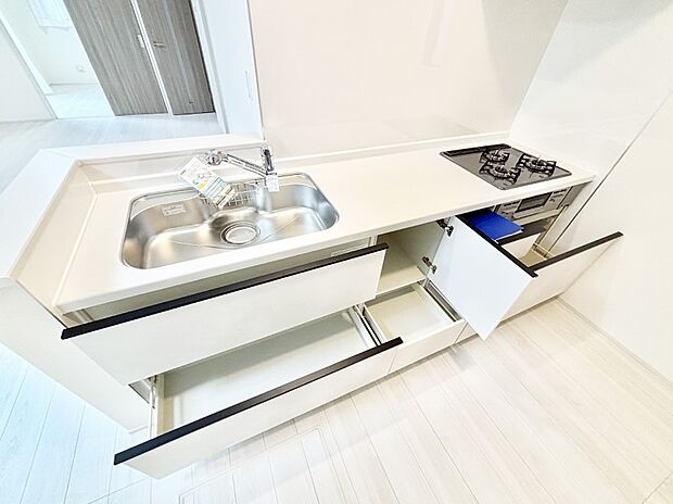 【その他設備(スライド収納)】使いやすさを優先したスライド式収納タイプ！