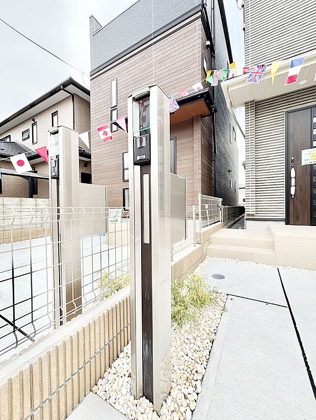 【その他現地】シンプルなデザインのポスト