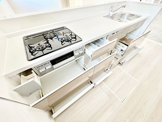 【その他設備(スライド収納)】使いやすさを優先したスライド式収納タイプ!