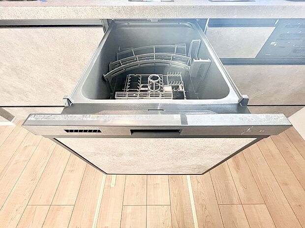 【その他設備(食洗機)】面倒なお片づけは食洗機にお任せ!家事の負担が減って、時間にも気持ちにもゆとりができます。