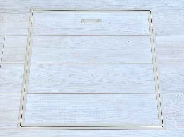 【その他設備(床下収納)】床下収納付き!日用品・非常用品の収納にも大活躍。