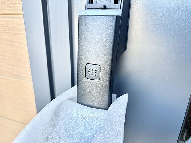 【玄関】ラクラク開錠！スマートコントロールキー。