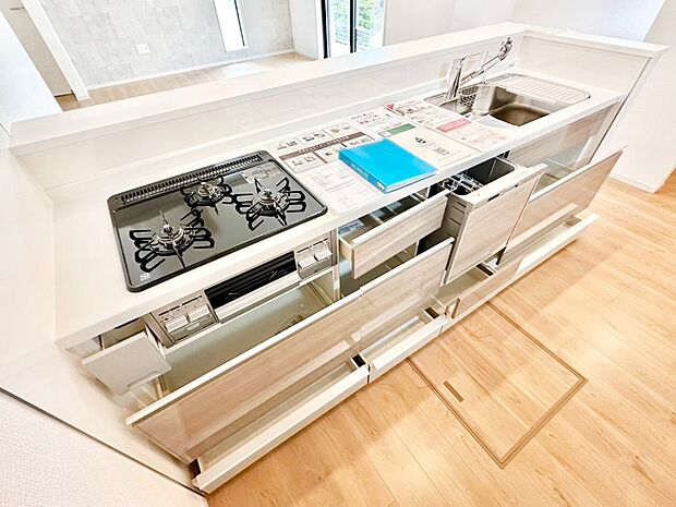 【その他設備(スライド収納)】使いやすさを優先したスライド式収納タイプ!