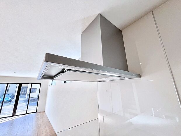 【その他設備(レンジフード)】基本的なお手入れはフィルターのみ!お手入れのしやすさも魅力です。