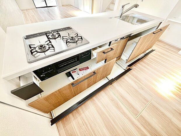 【その他設備(スライド収納)】使いやすさを優先したスライド式収納タイプ！