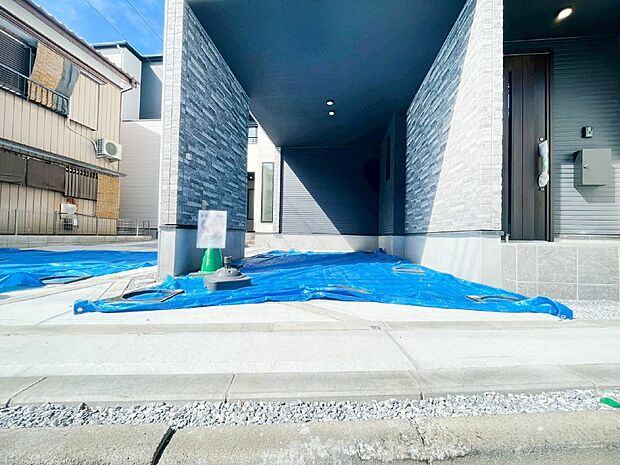 【駐車場】ビルトインタイプは大切なお車を傷や汚れから守ることができます。