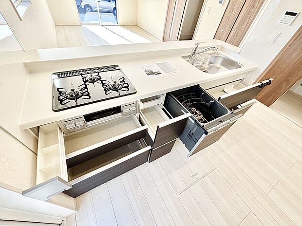 【その他設備(スライド収納)】使いやすさを優先したスライド式収納タイプ！