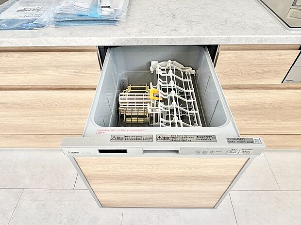 【その他設備(食洗機)】面倒なお片づけは食洗機にお任せ!家事の負担が減って、時間にも気持ちにもゆとりができます。