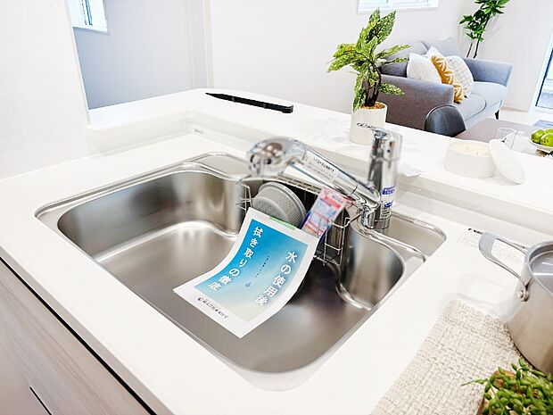 【その他設備(シンク)】基本的なお手入れはフィルターのみ！お手入れのしやすさも魅力です。