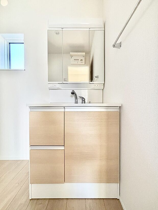 【洗面台・洗面所】収納力と機能性に優れた洗面化粧台