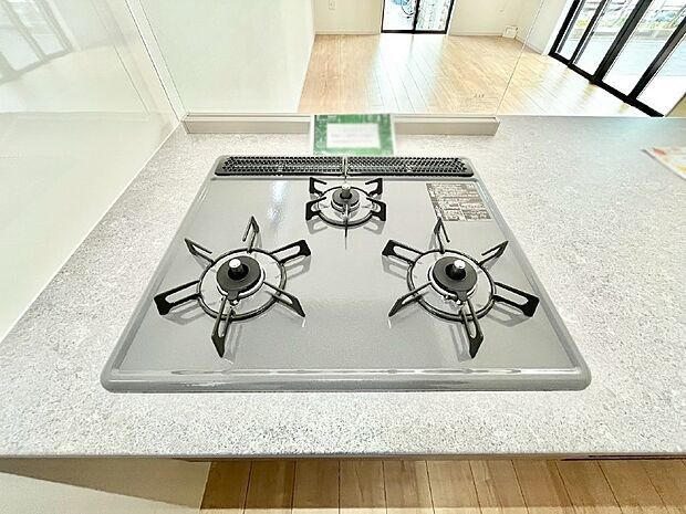 【その他設備(Ｓｉセンサーコンロ)】ガスコンロはＳｉセンサー搭載。火力調節や焦げ付き・消し忘れも防いでくれます。