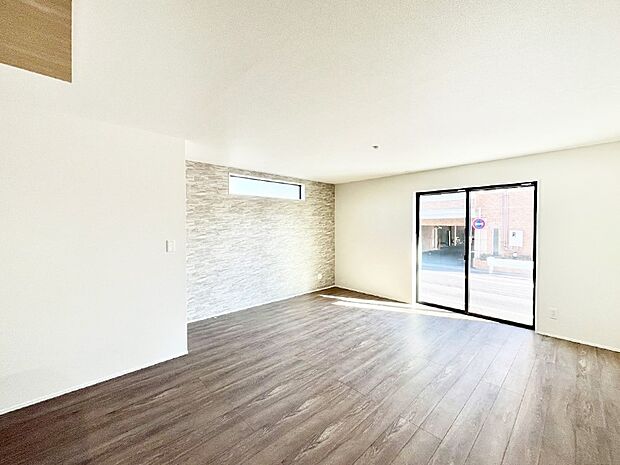 【ダイニング】家族の笑顔が自然と生まれてくる、そんな雰囲気のダイニングに仕上がっています