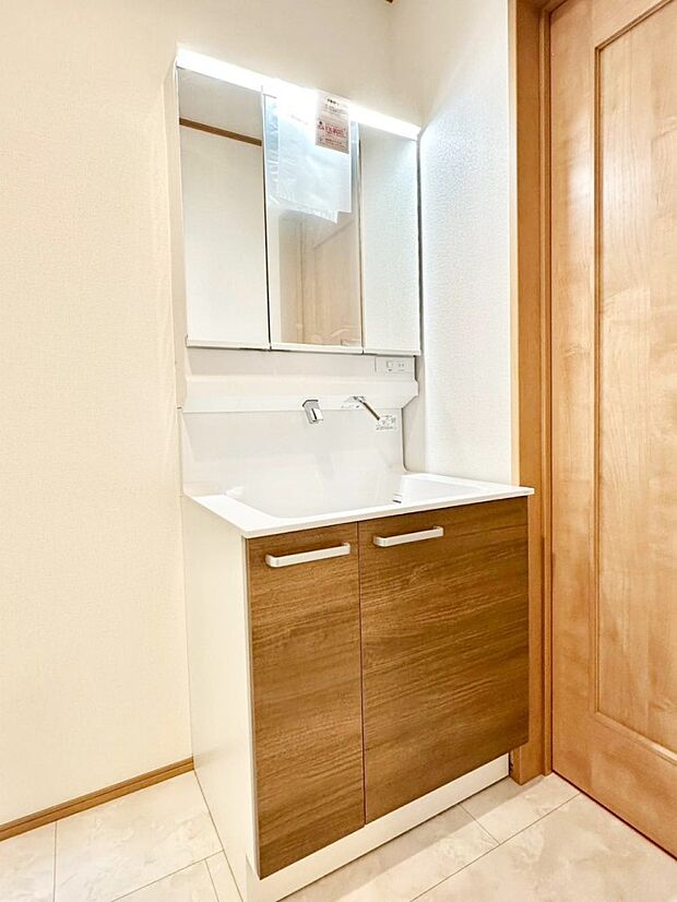 【洗面台・洗面所】収納力と機能性に優れた洗面化粧台　