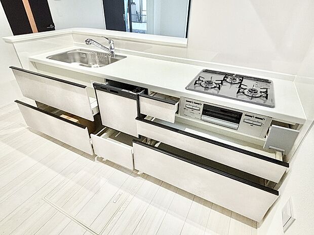 【その他設備(スライド収納)】使いやすさを優先したスライド式収納タイプ！