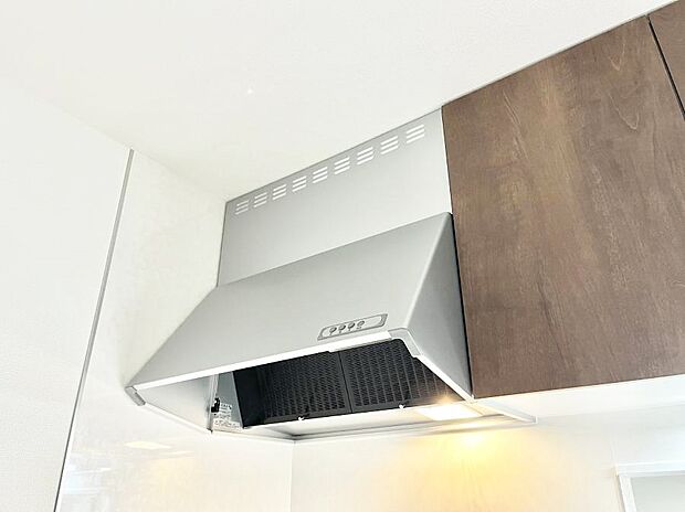 【その他設備(レンジフード)】基本的なお手入れはフィルターのみ！お手入れのしやすさも魅力です。