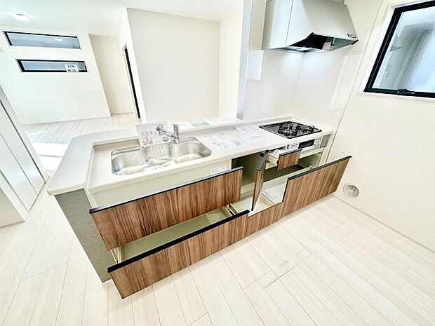 【その他設備(スライド収納)】使いやすさを優先したスライド式収納タイプ！