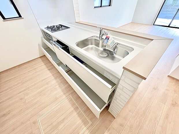 【その他設備(スライド収納)】使いやすさを優先したスライド式収納タイプ！