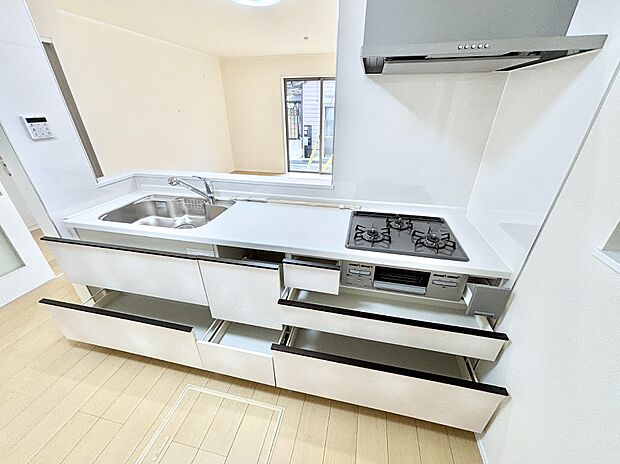 【その他設備(スライド収納)】使いやすさを優先したスライド式収納タイプ！