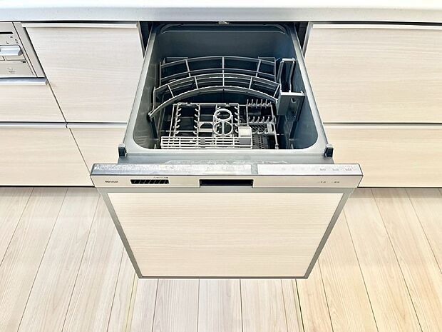 【その他設備(食洗機)】面倒なお片づけは食洗機にお任せ！家事の負担が減って、時間にも気持ちにもゆとりができます。