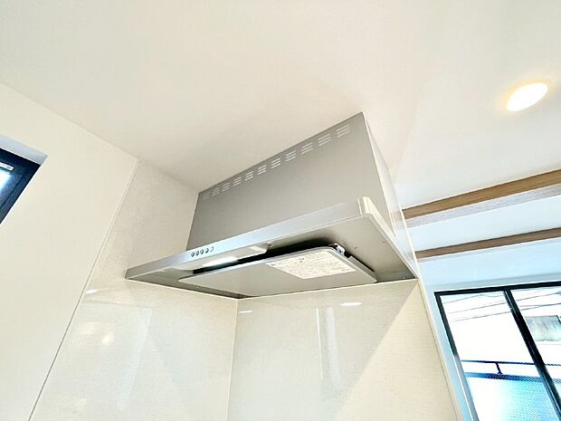 【その他設備(レンジフード)】基本的なお手入れはフィルターのみ！お手入れのしやすさも魅力です。