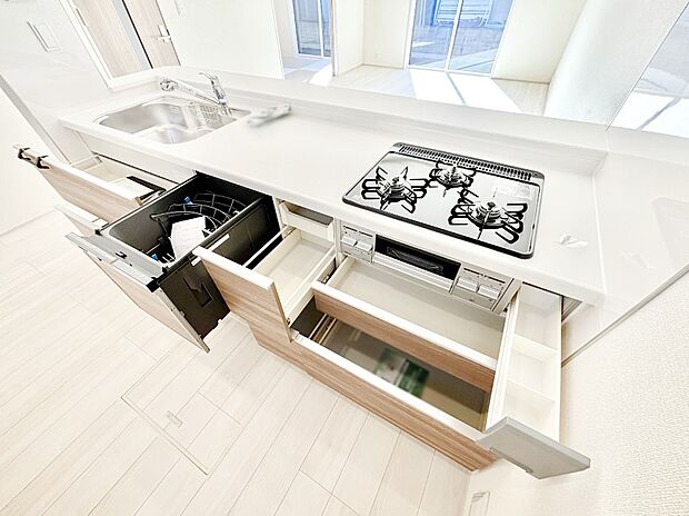 【その他設備(スライド収納)】使いやすさを優先したスライド式収納タイプ！