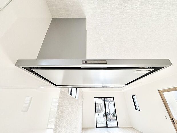 【その他設備(レンジフード)】基本的なお手入れはフィルターのみ！お手入れのしやすさも魅力です。
