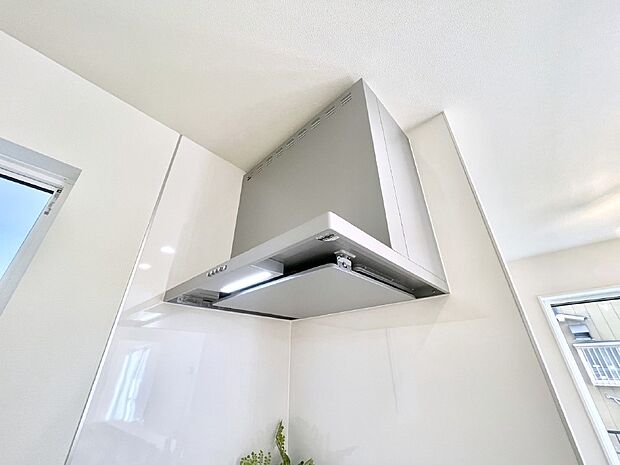 【その他設備(レンジフード)】基本的なお手入れはフィルターのみ!お手入れのしやすさも魅力です。