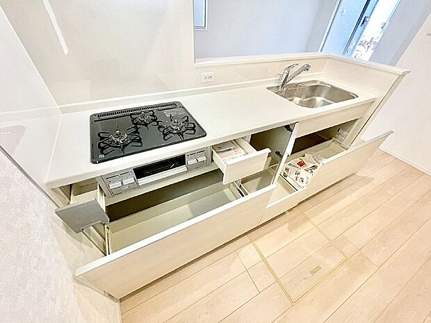 【その他設備(スライド収納)】使いやすさを優先したスライド式収納タイプ！