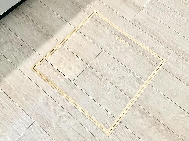 【その他設備(床下収納)】床下収納付き!日用品・非常用品の収納にも大活躍。