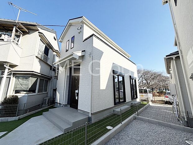 【現地外観写真】溢れる陽光でご家族の笑顔も輝く